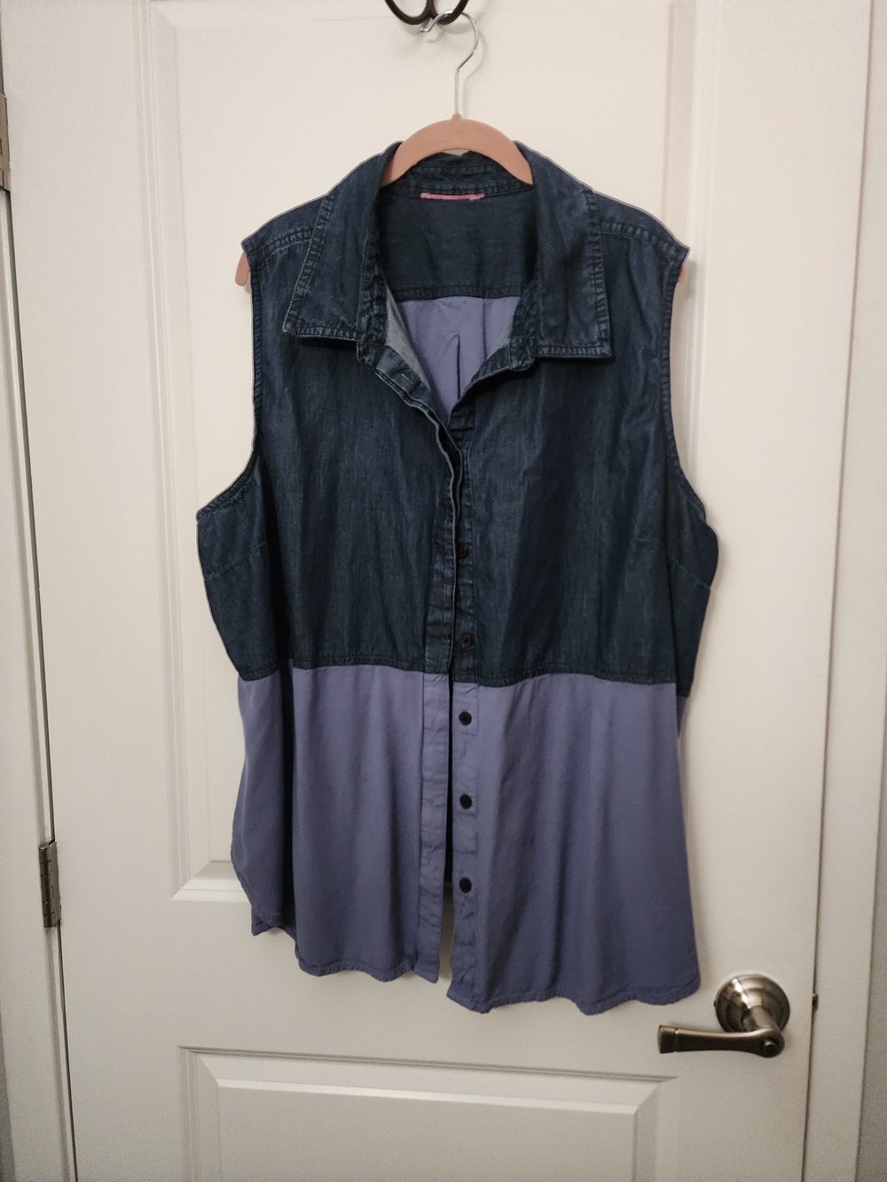 Sleeveless Two-Tone Denim and Chambray Button-Front Top - Blue